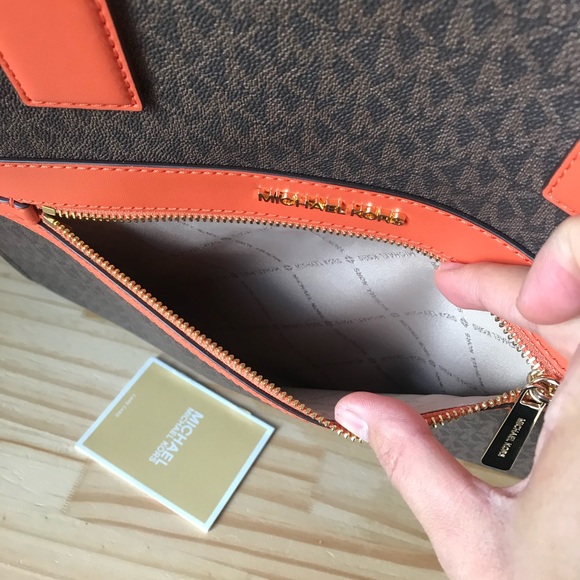 🌼Michael Kors Set - Picture 11 of 16